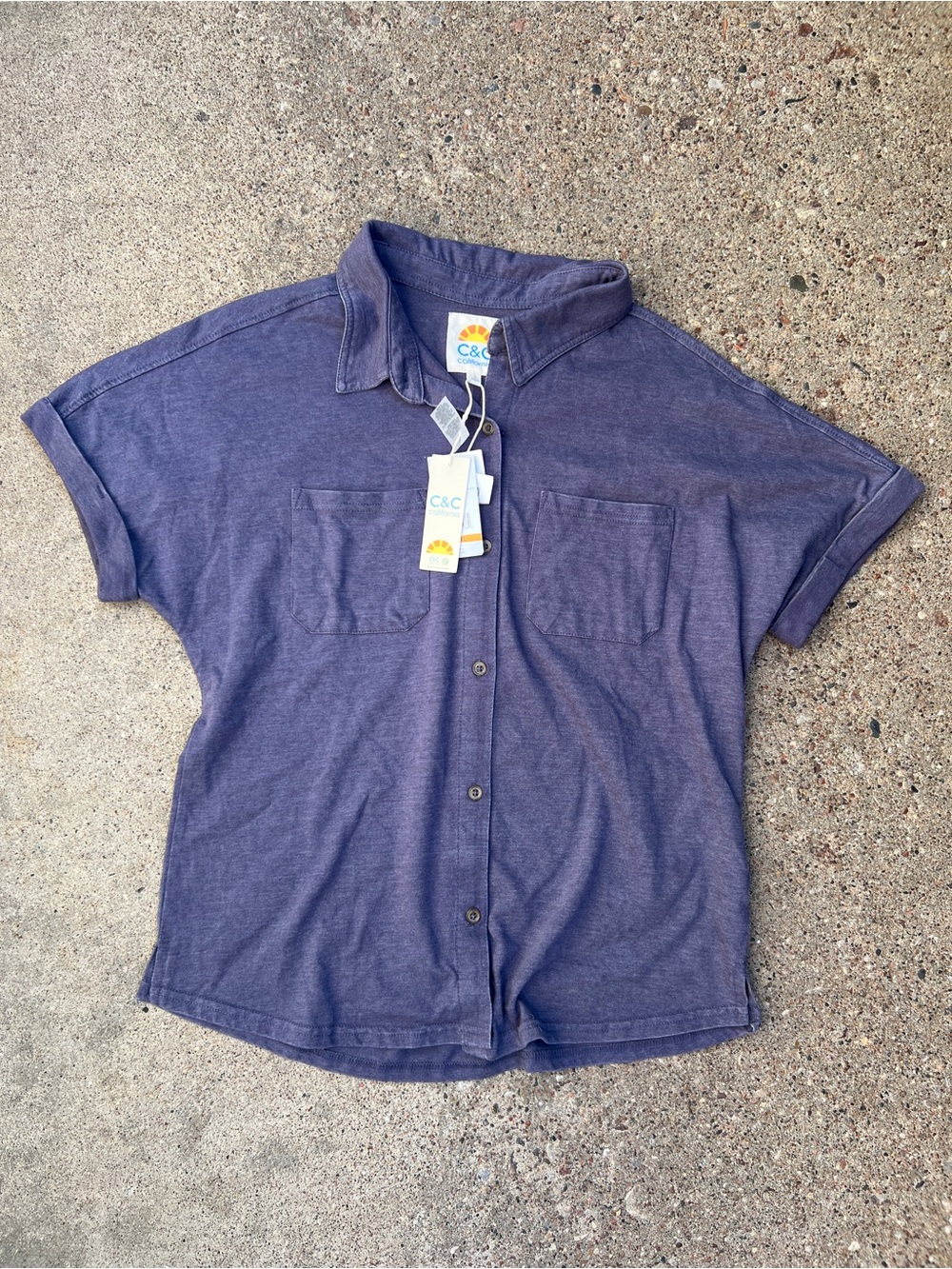 C&C California Short-Sleeve Button-Up Shirt women’s small